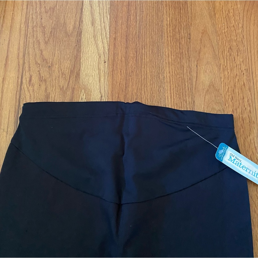 Old Navy Classic Maternity Stretch Pants - Picture 3 of 8